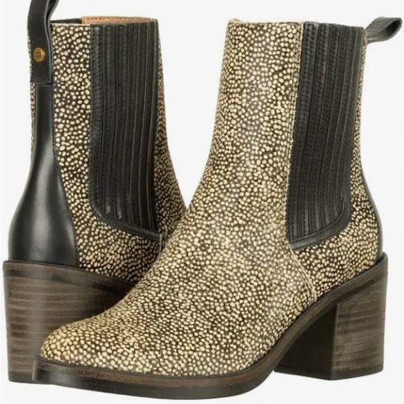 UGG Camden Exotic Calf Hair Chelsea Heeled Boot Size 7 - Picture 1 of 8